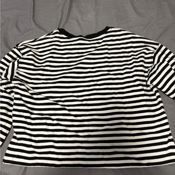 H&M Black and White Striped Crew Neck Sweater - Picture 3 of 3